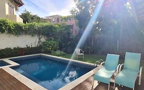 Apt duplex amplo na Praia do Forte, 5 minutos a pé da vila!